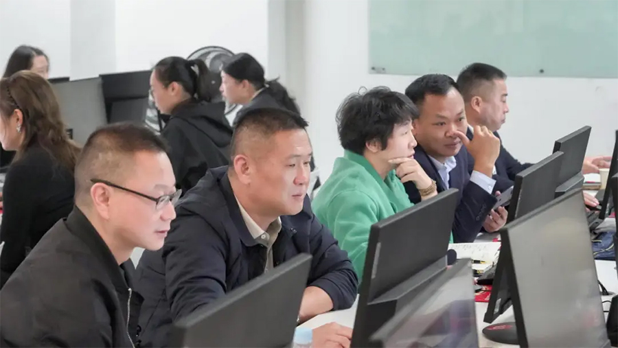 爱因森教育AI智能体实训培训现场 爱因森教育AI智能体实训培训现场